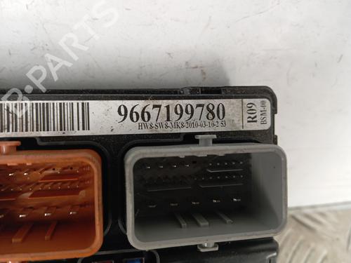 Used Fuse box Fuse box 34301232 34301232