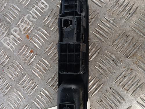 Used Right front window switch Right front window switch PEUGEOT 307 (3A/C) 2.0 HDi 110 (107 hp) 36300192 36300192
