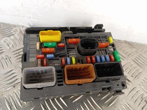 Used Fuse box Fuse box 34300889 34300889