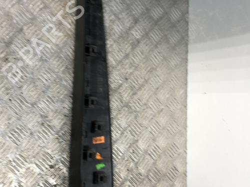 Dørliste Dørliste RENAULT CLIO IV (BH_) 1.5 dCi 75 (75 hp) 34300095 34300095