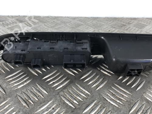 Used Left front window switch Left front window switch CITROËN C4 II (NC_) [2009-2026] 34304708 34304708