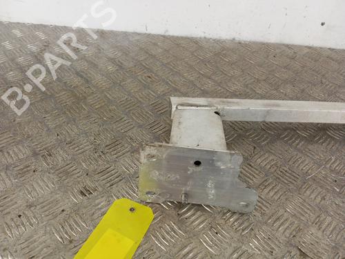 Used Front bumper reinforcement Front bumper reinforcement 36648247 36648247