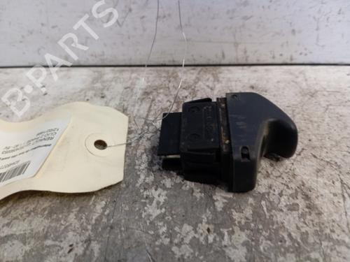 Used Left front window switch Left front window switch RENAULT CLIO II (BB_, CB_) 1.9 D (B/CB0E, BB0J) (64 hp) 34299528 34299528