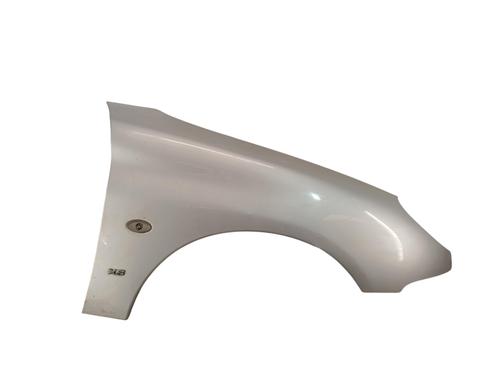Used Right front fenders Right front fenders 37525750 37525750