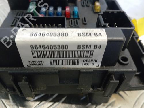 Used Fuse box Fuse box 34300309 34300309