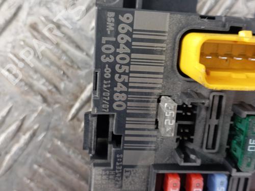 Used Fuse box Fuse box 34300783 34300783