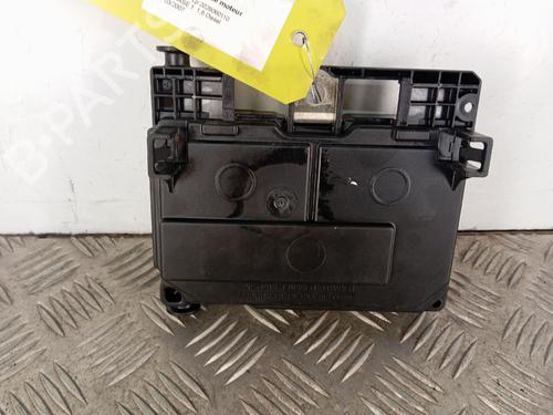 Used Fuse box Fuse box 37000024 37000024