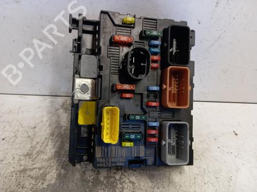 Used Fuse box Fuse box PEUGEOT 207 (WA_, WC_) 1.4 HDi (68 hp) 34298982 34298982