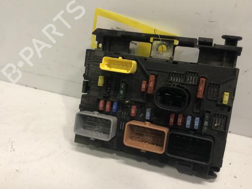 Used Fuse box Fuse box PEUGEOT 307 Break (3E) 1.6 HDi (90 hp) 34300048 34300048