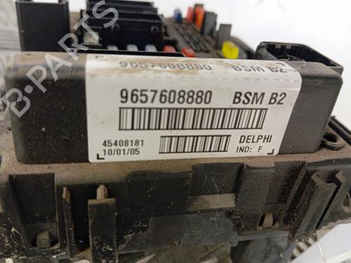 Used Fuse box Fuse box 34301579 34301579