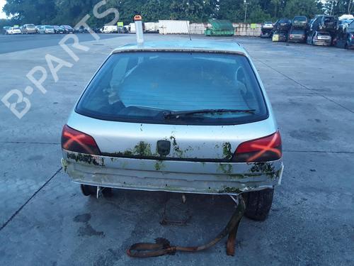 Pièces Détachées Usagées PEUGEOT 306 Hatchback (7A, 7C, N3, N5)    4622536