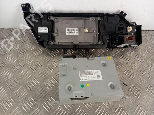 display-monitor-citroen-c4-grand-picasso-ii-da_-de_-2013-34303298 main image