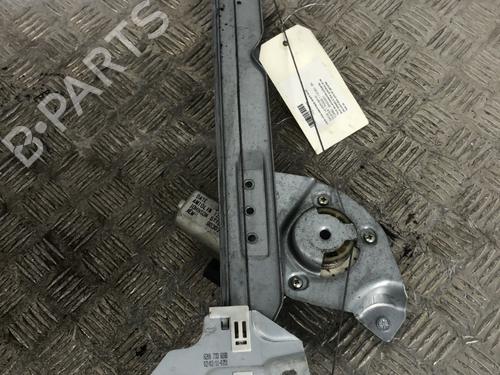 Rudehejsemekanisme Højre foran Rudehejsemekanisme Højre foran DACIA DUSTER (HS_) 1.5 dCi (HSAJ) (90 hp) 34302694 34302694