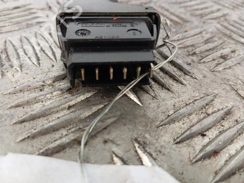 Used Right front window switch Right front window switch RENAULT SCÉNIC I MPV (JA0/1_, FA0_) [1999-2010] 34302780 34302780