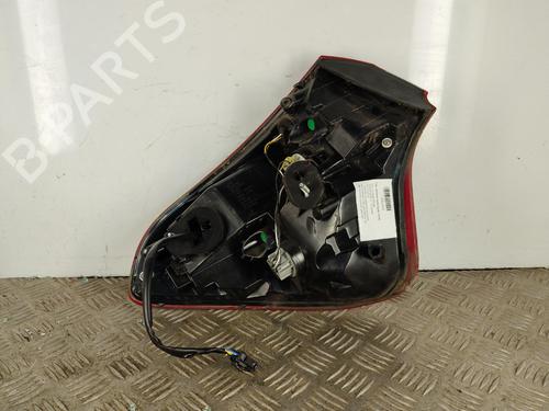 right-taillight-ds-ds-5-kf_-2015-2016-2017-2018-38763109 main image
