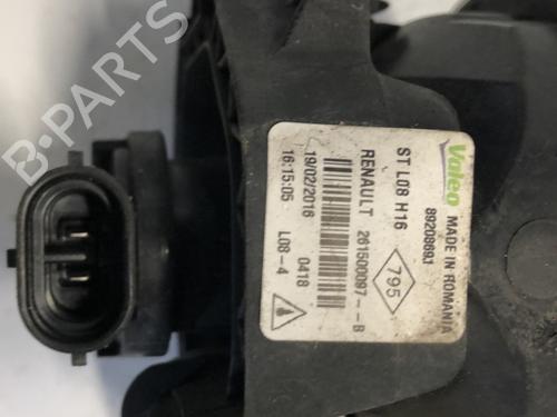 Used Left front fog light Left front fog light RENAULT MEGANE IV Hatchback (B9A/M/N_) 1.2 TCe 130 (B9MR) (130 hp) 34300056 34300056