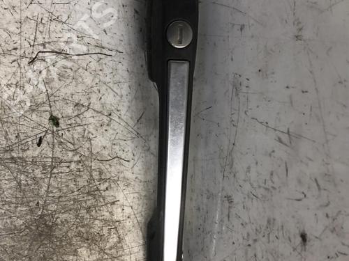 Used Front left exterior door handle Front left exterior door handle VW POLO II (86C, 80) 1.3 Cat (55 hp) 34297884 34297884