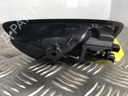 Venstre bagtil invendig håndtag Venstre bagtil invendig håndtag RENAULT TALISMAN Grandtour (KP_) 1.6 dCi 130 (130 hp) 34304988 34304988