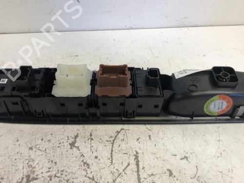 left-front-window-switch-dacia-sandero-iii-2021-34298693 main image