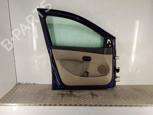 Porta frente esquerda Porta frente esquerda RENAULT CLIO III (BR0/1, CR0/1) 1.2 16V (BR02, BR0J, BR11, CR02, CR0J, CR11) (75 hp) 39724470 39724470