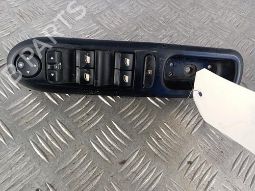 Used Left front window switch Left front window switch PEUGEOT 407 SW (6E_, 6D_) 2.0 HDi 135 (136 hp) 34303579 34303579