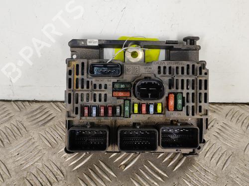 Fuse box PEUGEOT 407 (6D_) 2.0 HDi 135 (6DRHRH, 6DRHRE, 6DRHRG, 6DRHRJ) | BP37452667E1 - Image 2