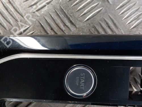 Console central Console central PEUGEOT 3008 II SUV (MC_, MR_, MJ_, M4_) 1.6 BlueHDi 120 (120 hp) 34304270 34304270