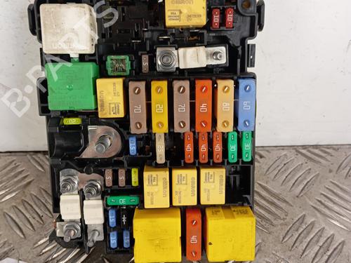 fuse-box-citroen-c4-picasso-ii-2013-34302534 main image