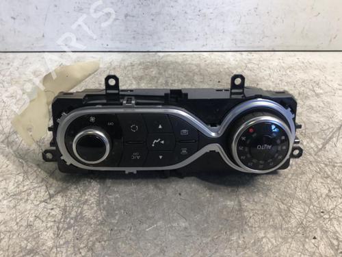 Climate control RENAULT CLIO IV (BH_) 1.5 dCi 90 | BP34297933I5 - Image 2