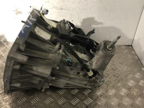 gearbox-renault-megane-iv-hatchback-b9amn_-2015-34298898 main image