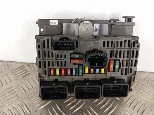 Used Fuse box Fuse box 34302198 34302198