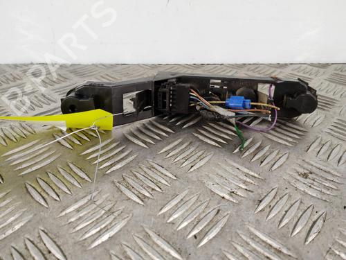 Used Lamp holder Lamp holder RENAULT MEGANE II Estate (KM0/1_) 1.5 dCi (KM16, KM1E) (106 hp) 39897691 39897691