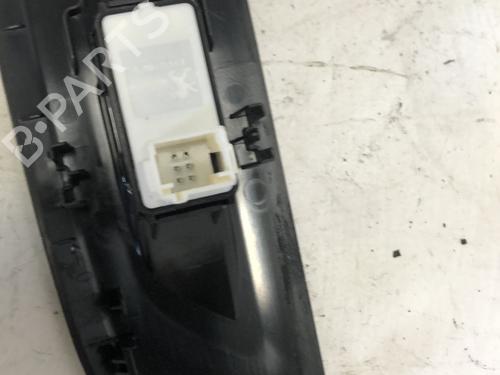 Used Right front window switch Right front window switch PEUGEOT 208 I (CA_, CC_) [2012-2021] 34299709 34299709
