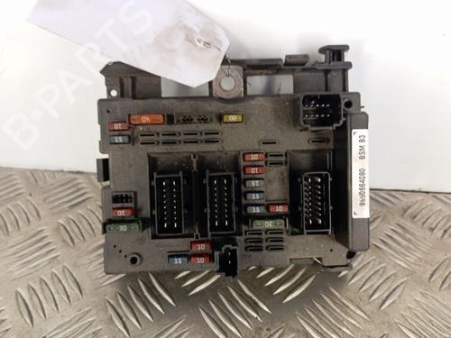 Used Fuse box Fuse box 34301368 34301368