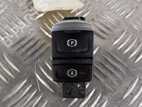 switch-renault-captur-ii-hf_-2020-37739342 main image