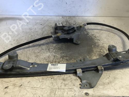 Vindusheismekanisme venstre foran Vindusheismekanisme venstre foran RENAULT TWINGO II (CN0_) 1.2 16V (CN04, CN0B) (75 hp) 34299078 34299078