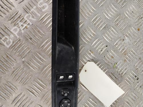 Used Left front window switch Left front window switch CITROËN JUMPY III Van (V_) 2.0 BlueHDi 145 (144 hp) 40127104 40127104