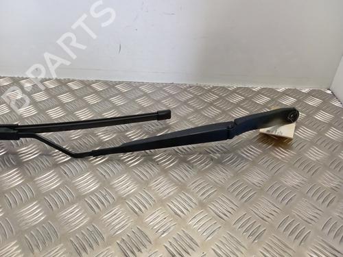 front-windshield-wiper-arm-renault-megane-iv-hatchback-b9amn_-2015-34300541 main image