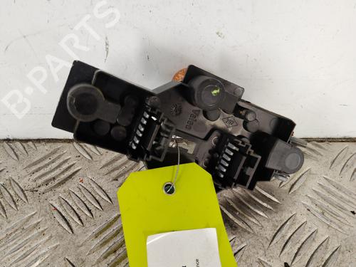 Used Lamp holder Lamp holder RENAULT SCÉNIC I MPV (JA0/1_, FA0_) [1999-2010] 34558225 34558225