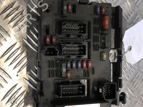 Used Fuse box Fuse box 34300759 34300759