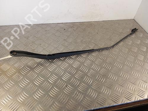 front-windshield-wiper-arm-renault-clio-v-b7_-2019-34303195 main image