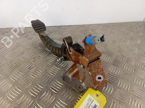 Pedal embrague Pedal embrague RENAULT KANGOO / GRAND KANGOO II (KW0/1_) 1.5 dCi (KW0C, KW2C, KW4C) (106 hp) 34304184 34304184