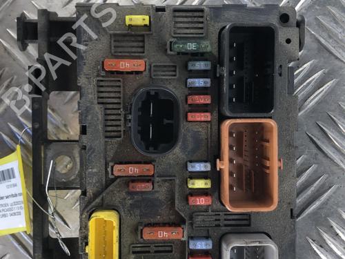 Used Fuse box Fuse box 34300757 34300757