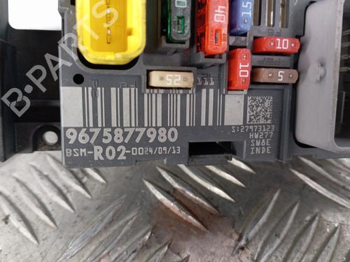 Used Fuse box Fuse box 34302209 34302209