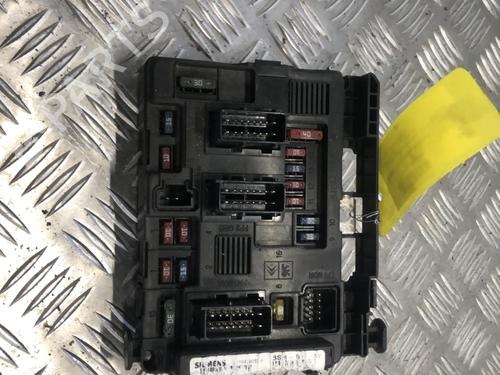 Used Fuse box Fuse box CITROËN C5 I (DC_) 2.0 HDi (DCRHZB, DCRHZE) (109 hp) 34300566 34300566