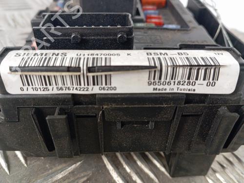Used Fuse box Fuse box 34301782 34301782