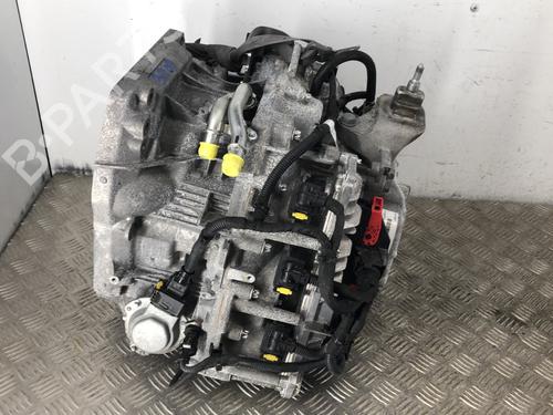 gearbox-renault-megane-iv-hatchback-b9amn_-2015-37739355 main image