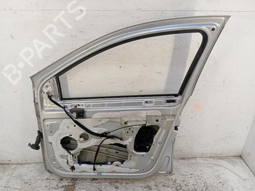 right-front-door-renault-clio-iii-br01-cr01-2005-2006-2007-2008-2009-2010-2011-2012-2013-2014-37077656 main image