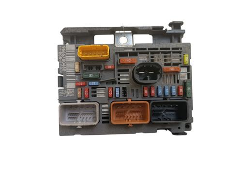 Caja reles / fusibles Caja reles / fusibles CITROËN C4 I (LC_) 1.6 HDi (90 hp) 34330467 34330467