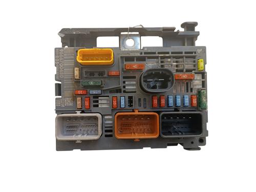 Used Fuse box Fuse box CITROËN C4 I (LC_) 1.6 HDi (90 hp) 36472011 36472011